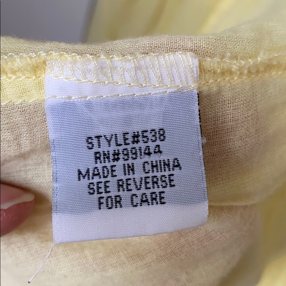 Ruffled Sleeveless Top - Picture 4 of 5